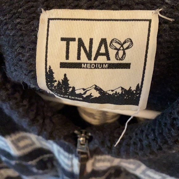 TNA sweater - Picture 3 of 3